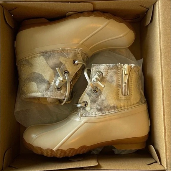 Little Kid's Saltwater Metallic Camo Duck Boot - Picture 3 of 3